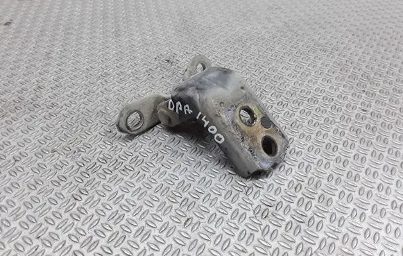 Nissan Navara D40 Front door lower hinge 