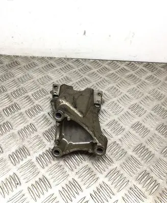 Citroen Xsara Picasso Engine mounting bracket 9638770480