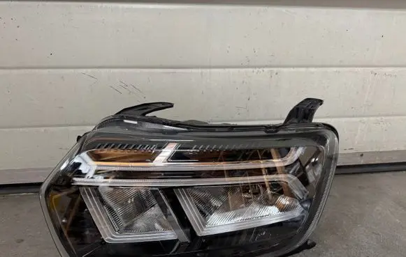 Dacia Duster II Headlight/headlamp 260602287R