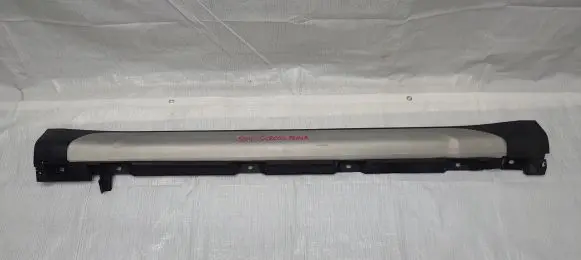 Suzuki SX4 S-Cross Sill