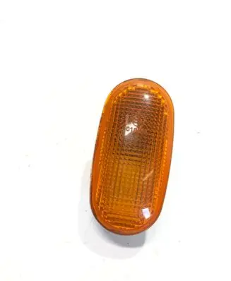 Mitsubishi L200 Front fender indicator light P2133 E4016534