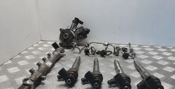 Audi A4 S4 B8 8K Fuel injection system set 0445110469 04L130277AC 0445010537