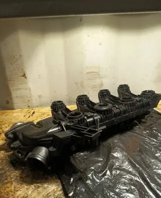 Citroen C4 I Picasso Intake manifold 993390