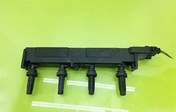 Citroen Xsara Picasso High voltage ignition coil 880073