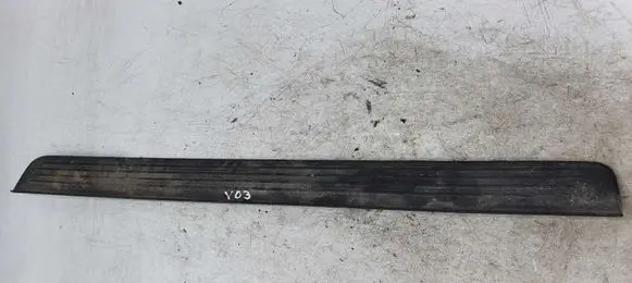 Toyota Avensis T220 Front sill trim cover 67911