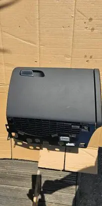 Audi Q5 SQ5 Glove box