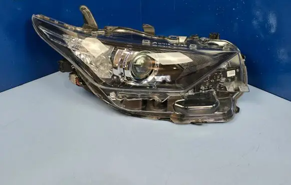 Toyota Auris E180 Headlight/headlamp 8111002K30 90070909