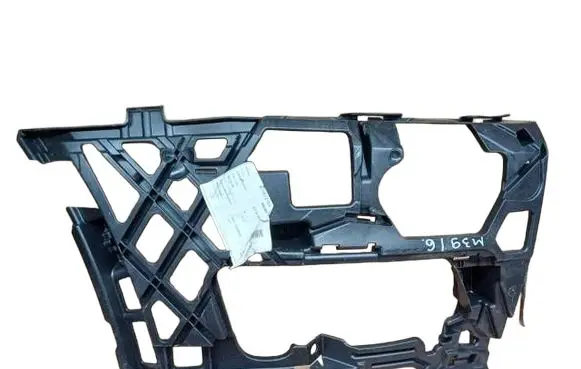 Volkswagen Golf VII Front bumper mounting bracket 5G0807724D