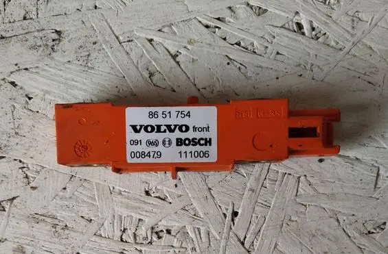 Volvo XC90 Airbag deployment crash/impact sensor 8651754