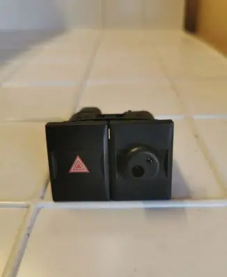 Ford Mondeo Mk III Hazard light switch 2S7T13A350DA