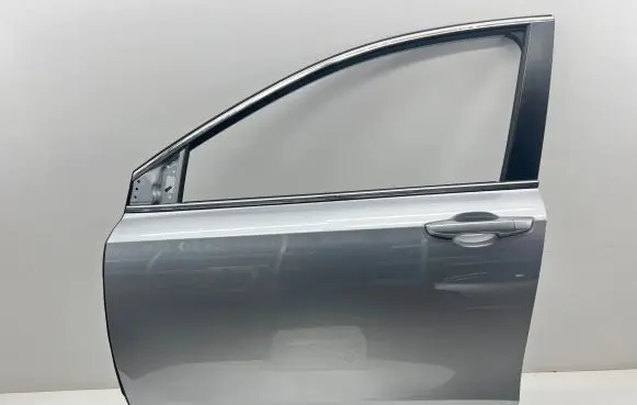 Honda CR-V Front door