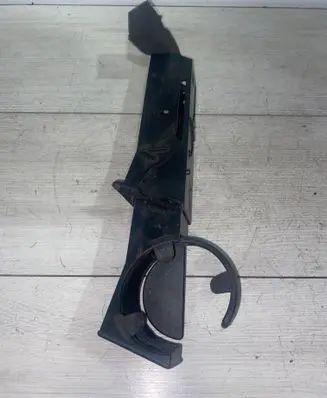 Cup holder front