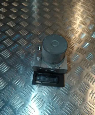 BMW 5 E60 E61 ABS Pump 6769703