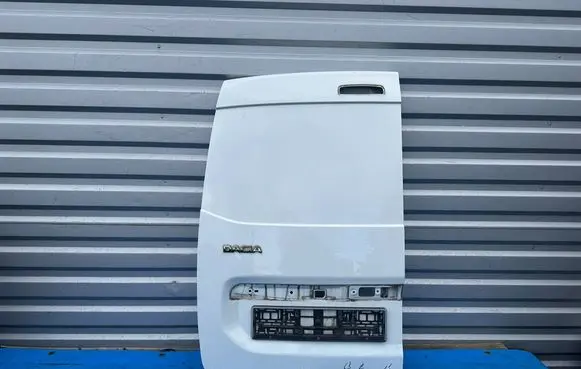 Back/rear loading door