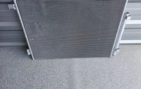 Maserati Levante Coolant radiator 670001594