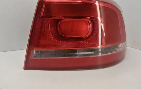 Volkswagen PASSAT B7 Rear/tail lights 3AE945096F