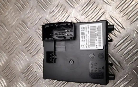 Mercedes-Benz E W213 Climate control unit A0009001017