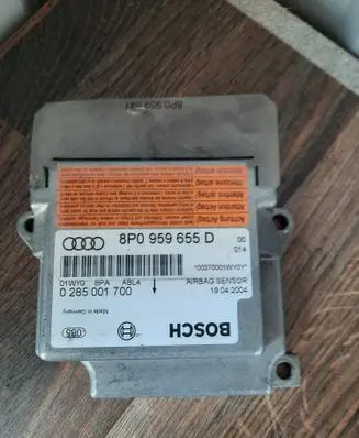 Audi A3 S3 8P Airbag deployment crash/impact sensor