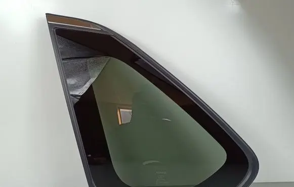 Toyota RAV 4 (XA50) Rear side window NSGM31Q8 43R005844