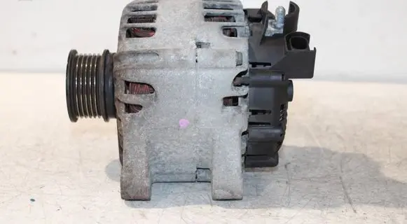 Volvo V50 Generator/alternator AV6N10300DB 31285658 2606436A