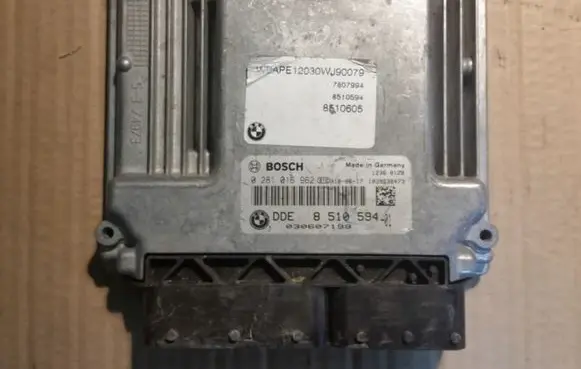 BMW X3 E83 Engine control unit/module DDE8510594 0281016962