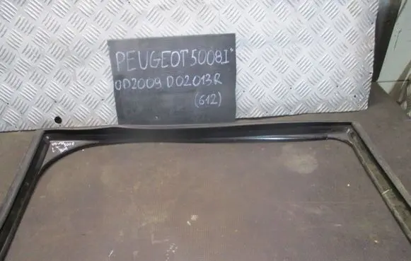 Peugeot 5008 Rubber seal loading door 
