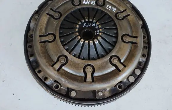 Audi A4 S4 B5 8D Clutch set kit 038141031L 4122