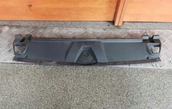 Volkswagen Arteon Engine bonnet/hood lock trim molding 3G8853037B
