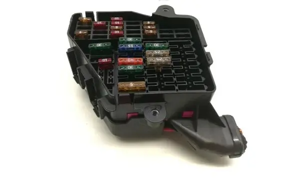 Audi A6 S6 C6 4F Fuse module 8D2941824