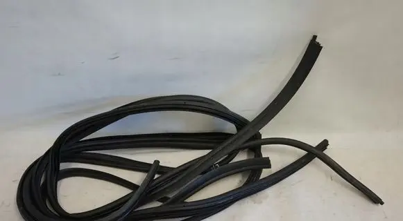 Renault Kangoo II Sliding door rubber seal 
