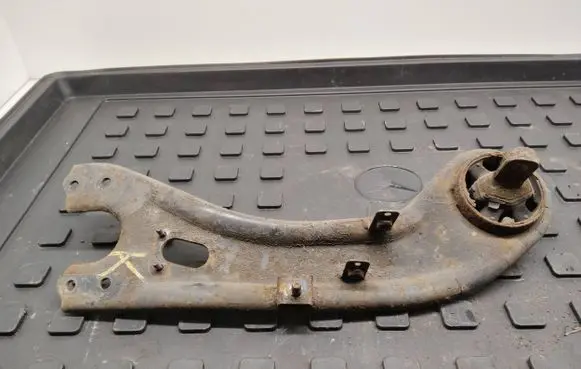 KIA Sportage Rear upper control arm/wishbone