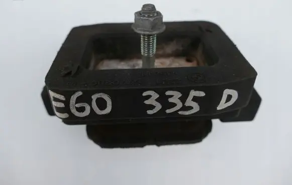 BMW 5 E60 E61 Gearbox mount 6770289