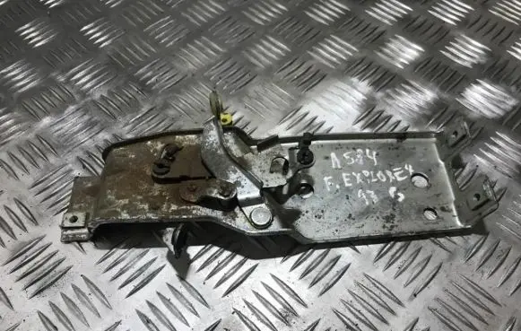 Ford Explorer Front door lock usesd