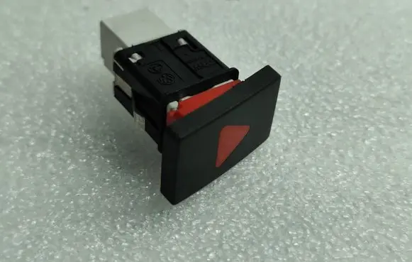 Volkswagen Golf VI Hazard light switch 5K0953509A 981117W5C2