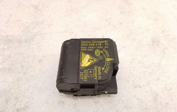 BMW 5 E60 E61 Headlight ballast module Xenon 5DD00831910