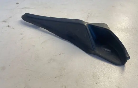 Renault Clio IV Wiper trim 668630559R