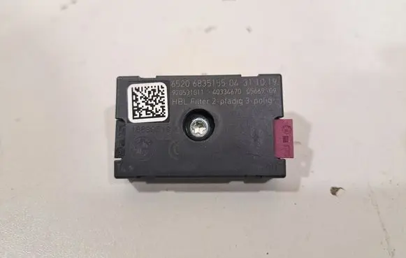 BMW 8 G14 Aerial antenna amplifier 6835155