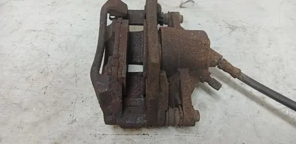 Ford Mondeo Mk III Front brake caliper