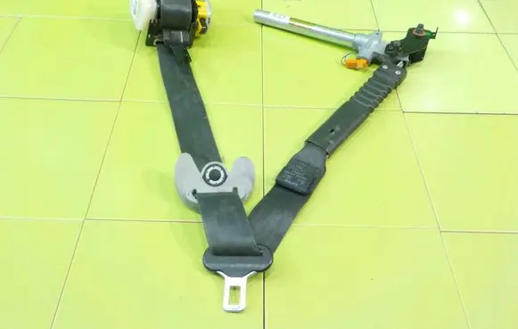 Hyundai ix35 Front seatbelt NAPINACZEM BEZPIECZENSTWA