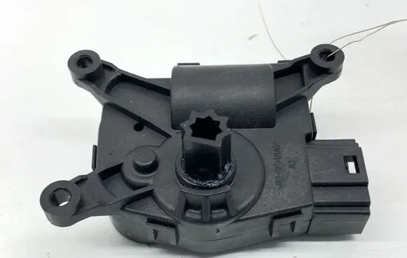 Tesla Model Y Air flap motor/actuator 150062300A