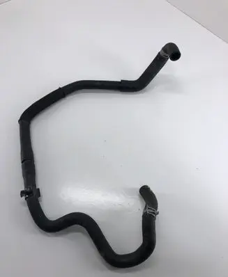 Toyota RAV 4 (XA40) Engine coolant pipe/hose