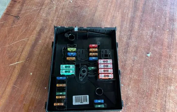 Audi A3 S3 8P Fuse module 1K0937125A
