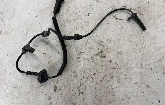 Chevrolet Camaro ABS brake wheel speed sensor 23408832 86790705