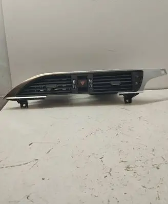 Audi A6 S6 C7 4G Dash center air vent grill 4G1820951
