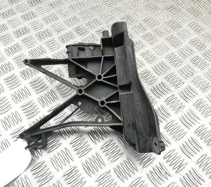 Mercedes-Benz E W213 Top upper radiator support slam panel A2136206400