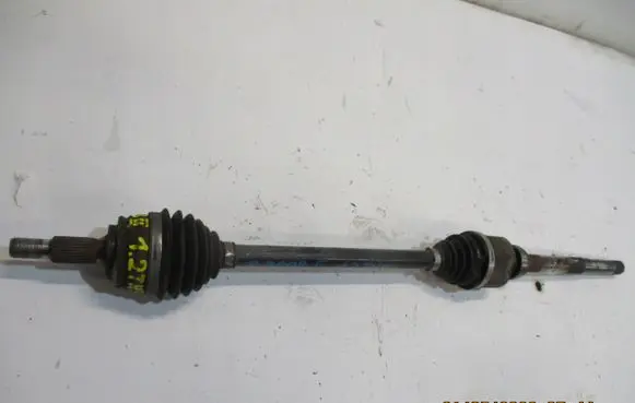 Peugeot 3008 II Front driveshaft 9819435780