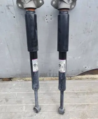 Jeep Cherokee KL Rear shock absorber/damper 68373940AB