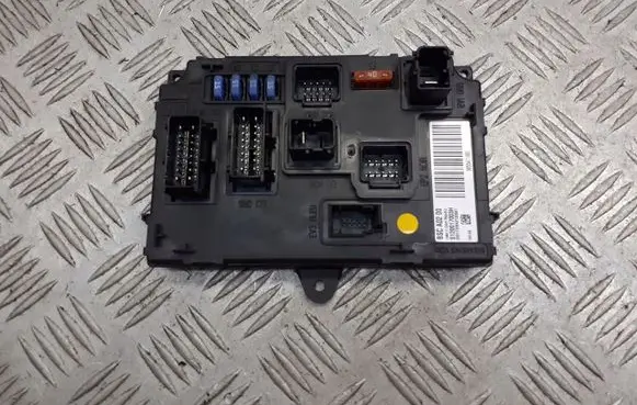 Peugeot 407 Fuse box set 9655471980