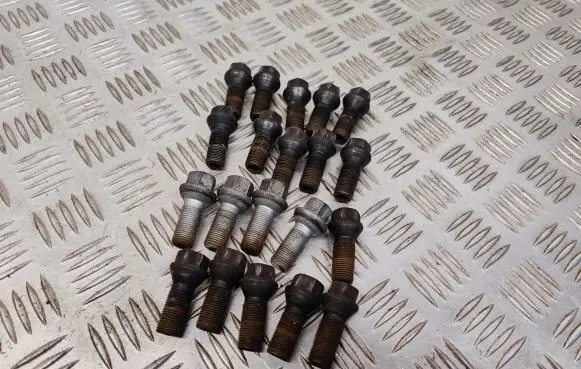 BMW X5 F15 Nuts/bolts 