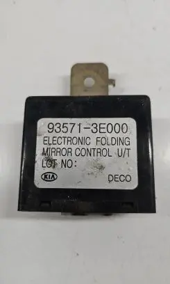 KIA Sorento Wing mirror control module 935713E000